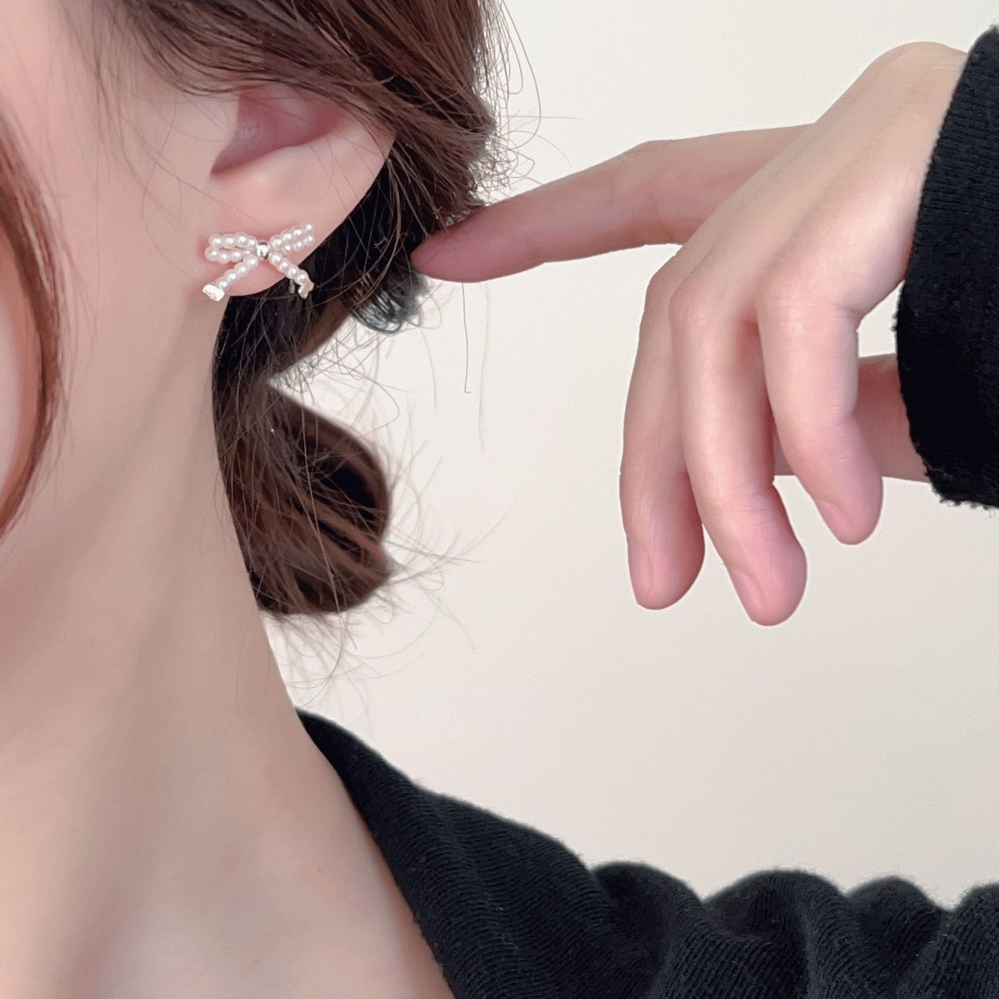 Handwoven Pearl Bow Earrings For Women Light Luxury Style