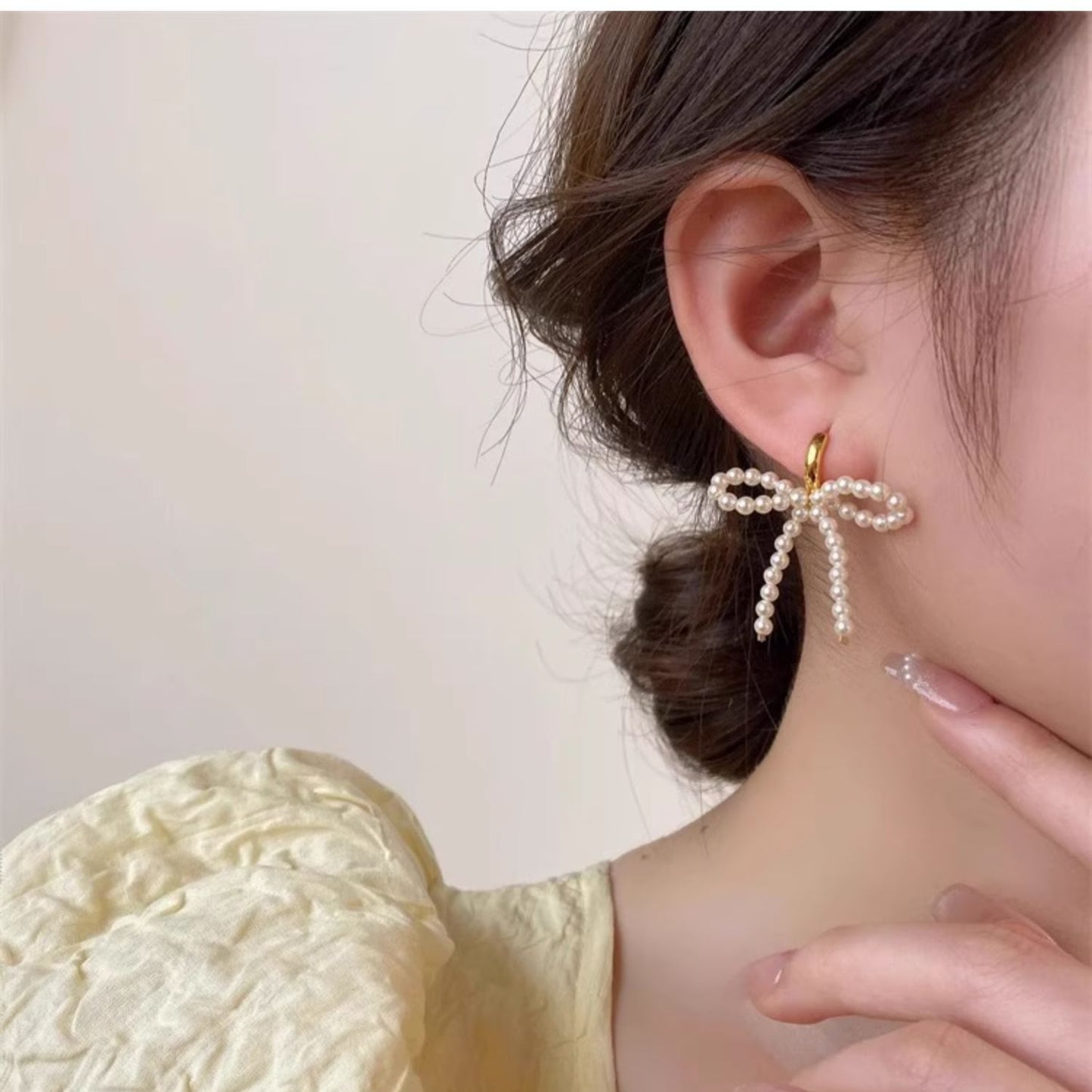 Handwoven Pearl Bow Earrings For Women Light Luxury Style